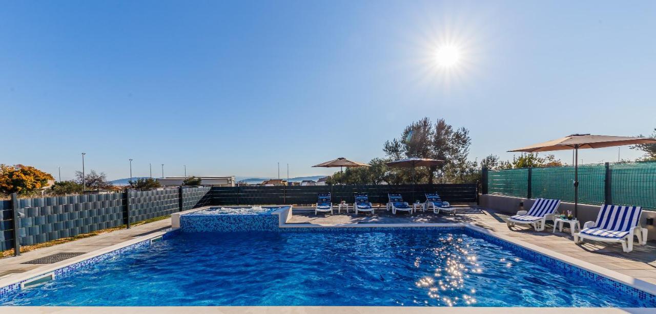 Villa Lamarin Kaštela エクステリア 写真